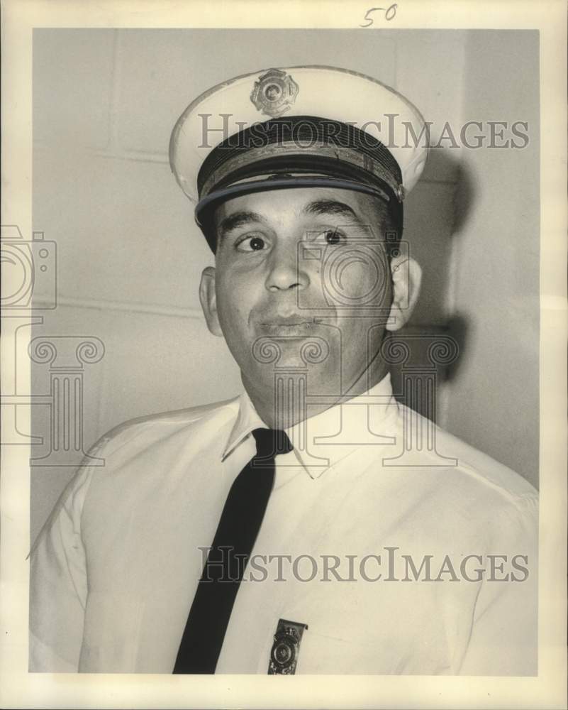 1965 Press Photo Ruben Gutierrez of the Terrytown Volunteer Fire Department-Historic Images