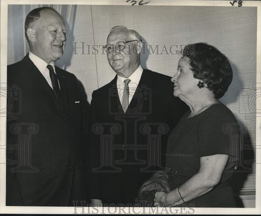 1966 Members of "Vous Souvnez-Vous?" at annual dinner in New Orleans-Historic Images