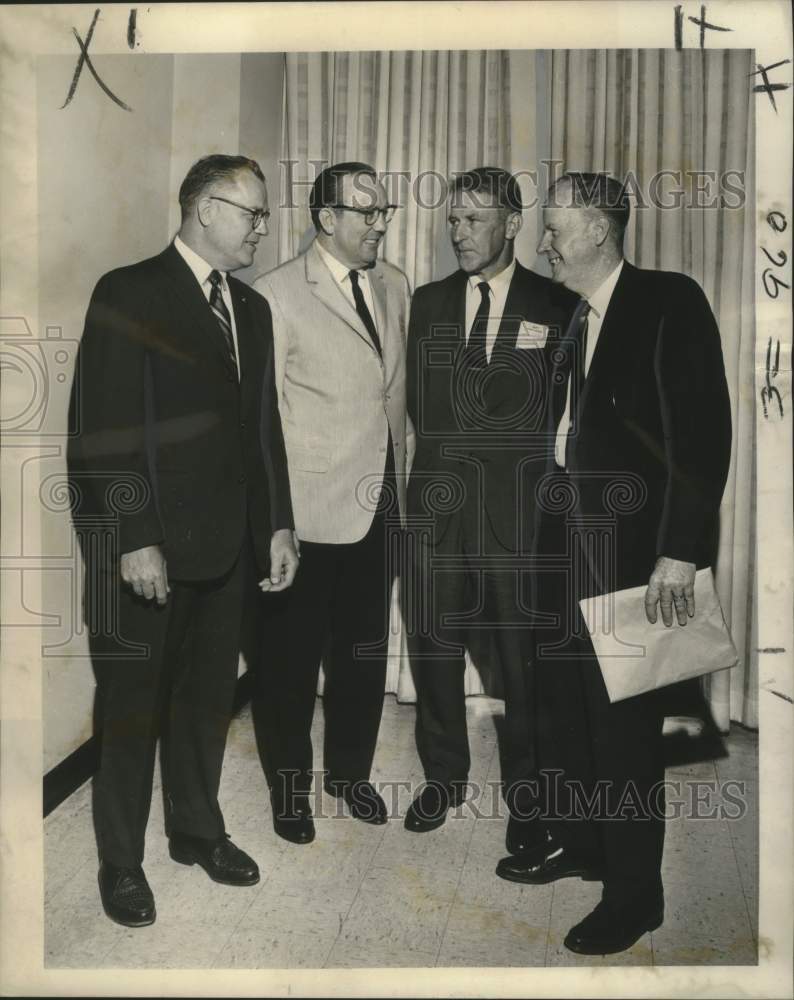 1969 Press Photo Principals at Meeting of 61st Joint Shellfish Convention-Historic Images
