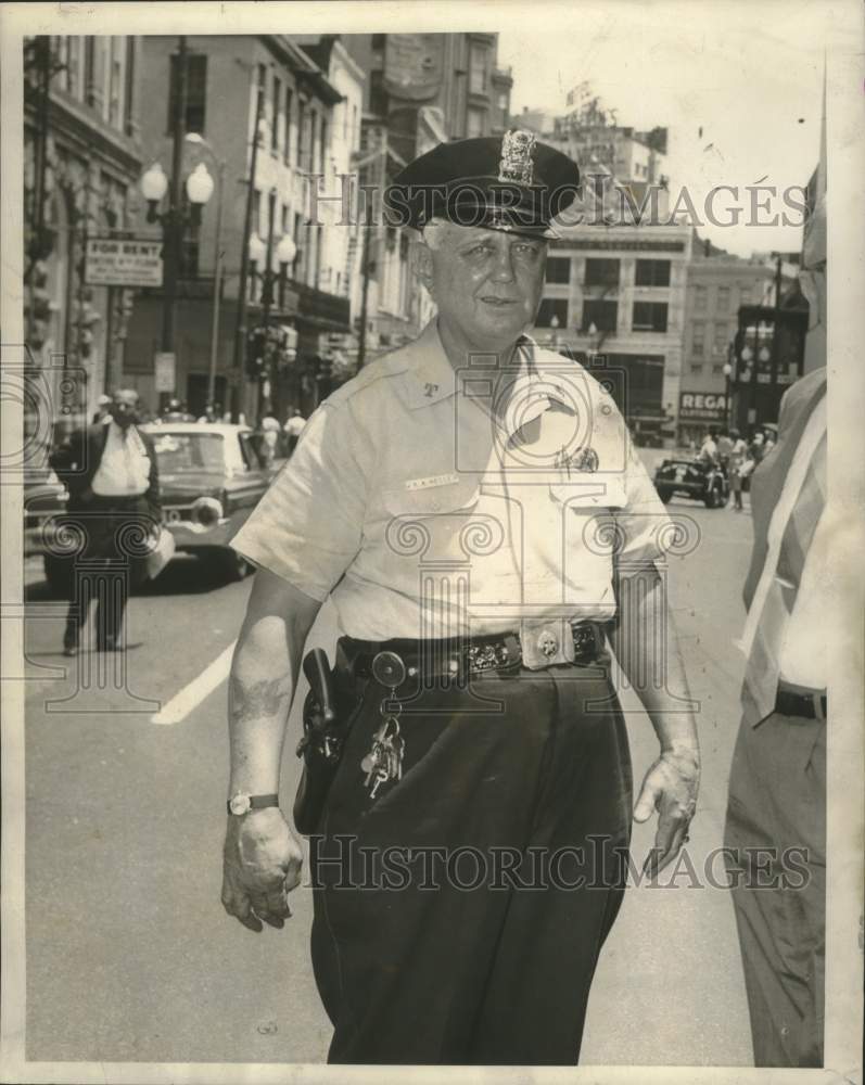 1963 Press Photo New Orleans Police Officer Roland Hesse - noo30424-Historic Images