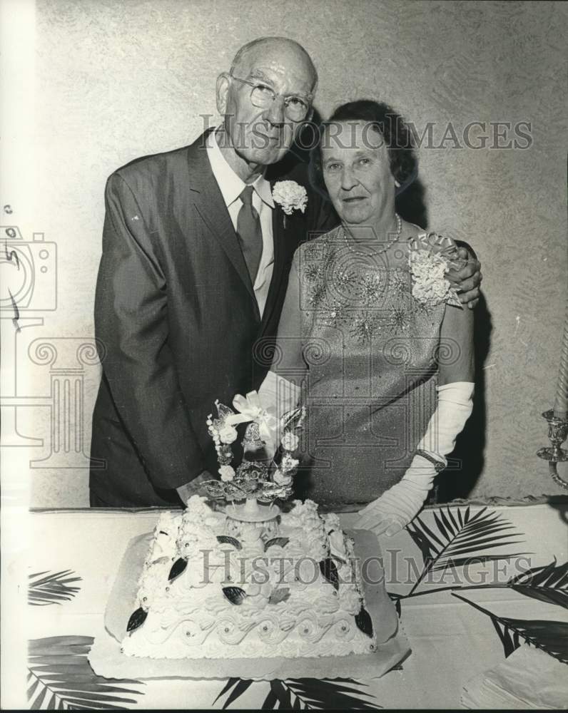 1972 Press Photo Mr. &amp; Mrs. Henry J. Hilderbrand Sr.&#39;s 50th Wedding Anniversary-Historic Images