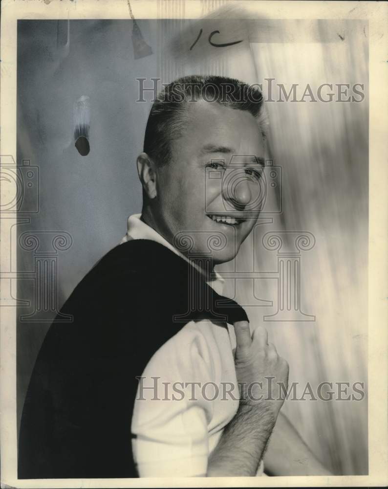 1963 Press Photo George Gobel, comedian, Blue Room, Roosevelt Hotel - noo30924-Historic Images