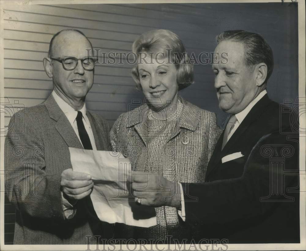 1964 United Nations birthday luncheon at the Jung Hotel - Historic Images