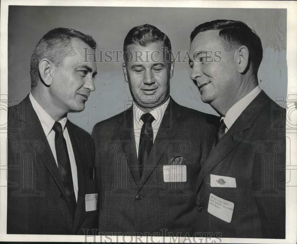 1966 Press Photo Dr. Kenneth Hoyt, Southern Association of Counselor Educators-Historic Images