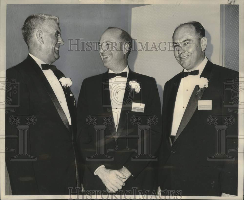 1964 Charles A. Hunter, Chamber of Commerce annual banquet - Historic Images