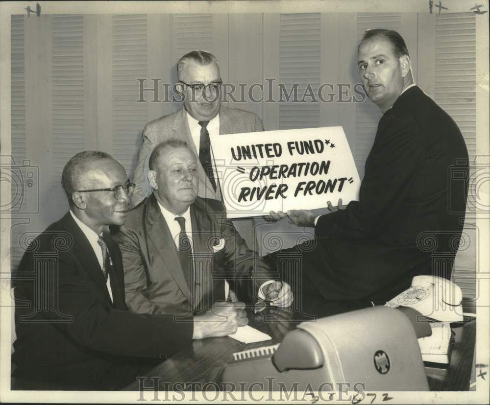 1960 Press Photo Leaders of Operation Riverfront United Fund Campaign-Historic Images