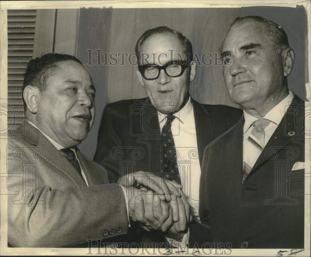 1969 Games Howell and et al negotiators for striking longshoremen - Historic Images