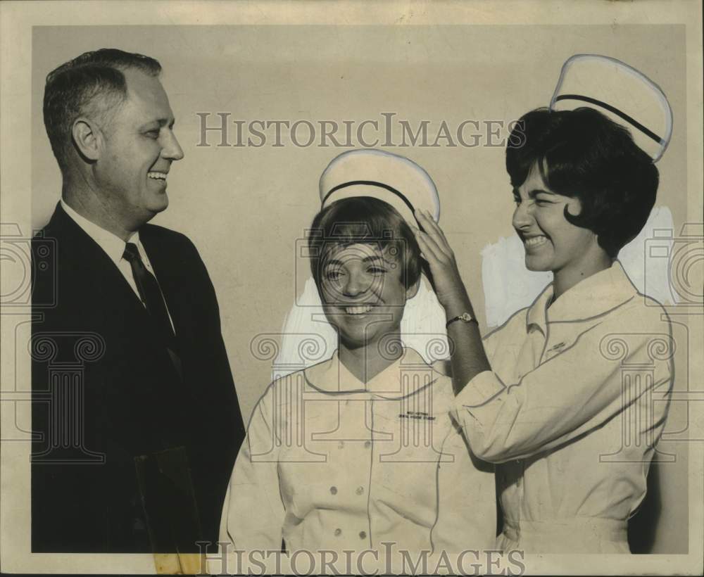 1966 Loyola University School of Dentistry capping ceremony prep - Historic Images