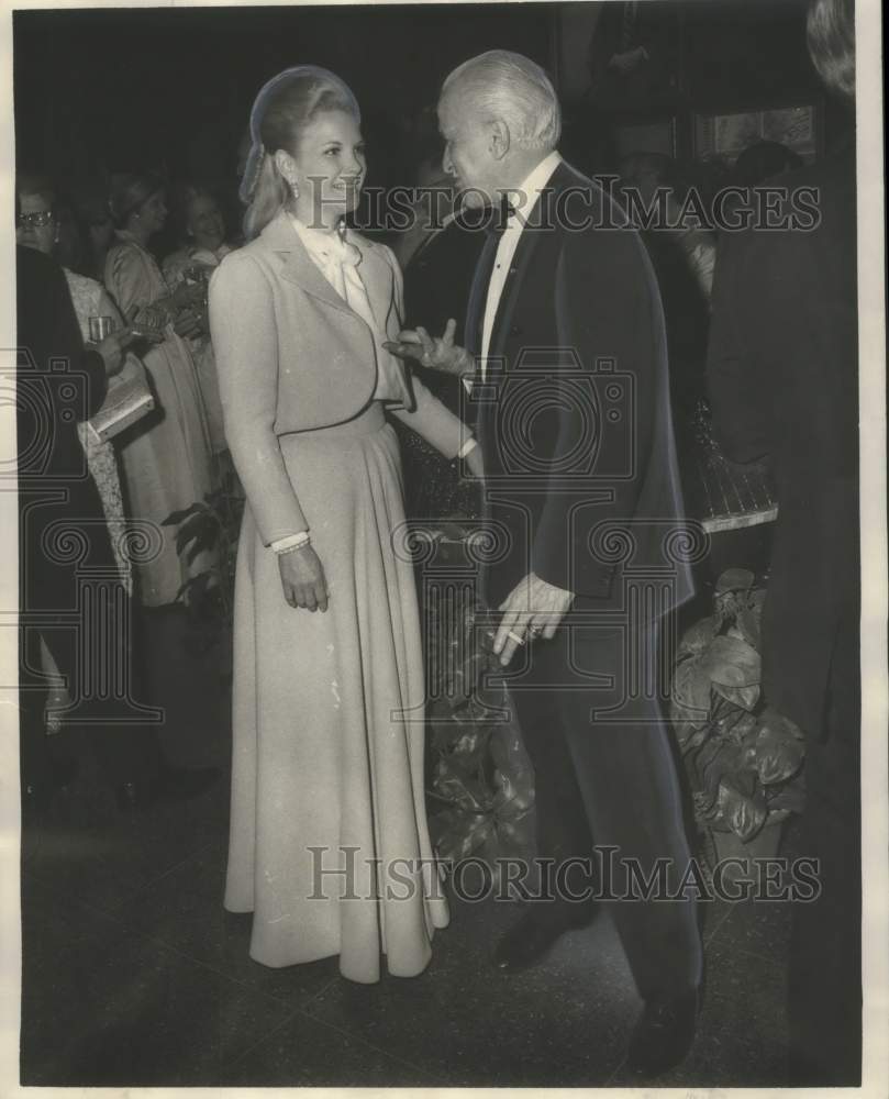1971 Press Photo Mrs. Frederic Ingram & Consul General of Mexico in New Orleans-Historic Images