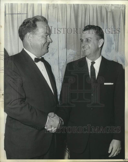 1967 Press Photo Harry Collins & Augie Leopold of Colonial Golf & Country Club - Historic Images