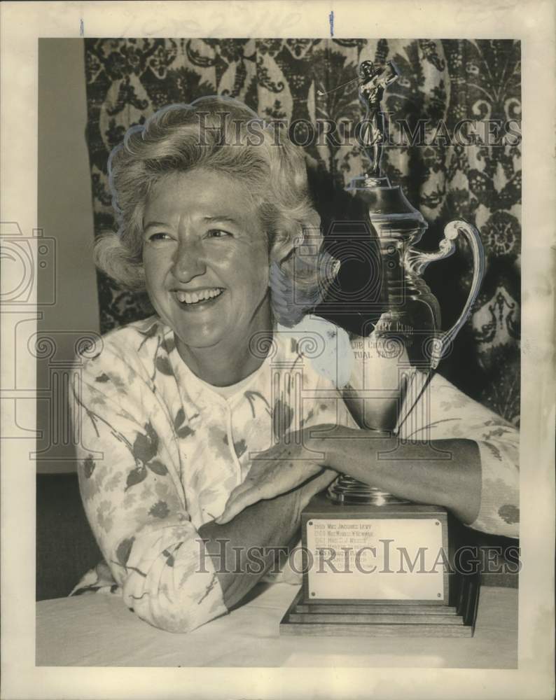 1967 Mrs. Jacques Levy, Lakewood women&#39;s golf champion-Historic Images