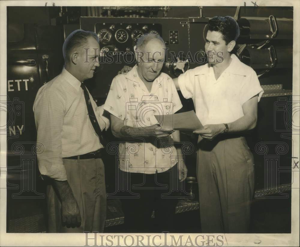 1959 David Crockett Volunteer Fire member is honored by peers-Historic Images