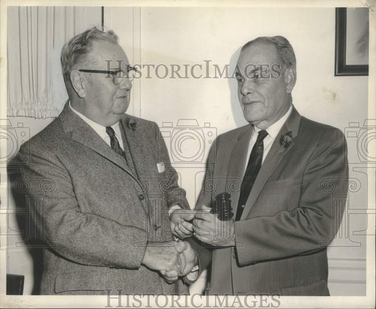 1960 Press Photo Old & new presidents of New Orleans City Park Improvement Assoc-Historic Images