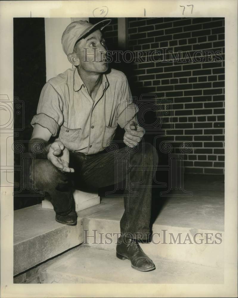 1951 William Lee Sprinkle, telling story of finding murder victim-Historic Images