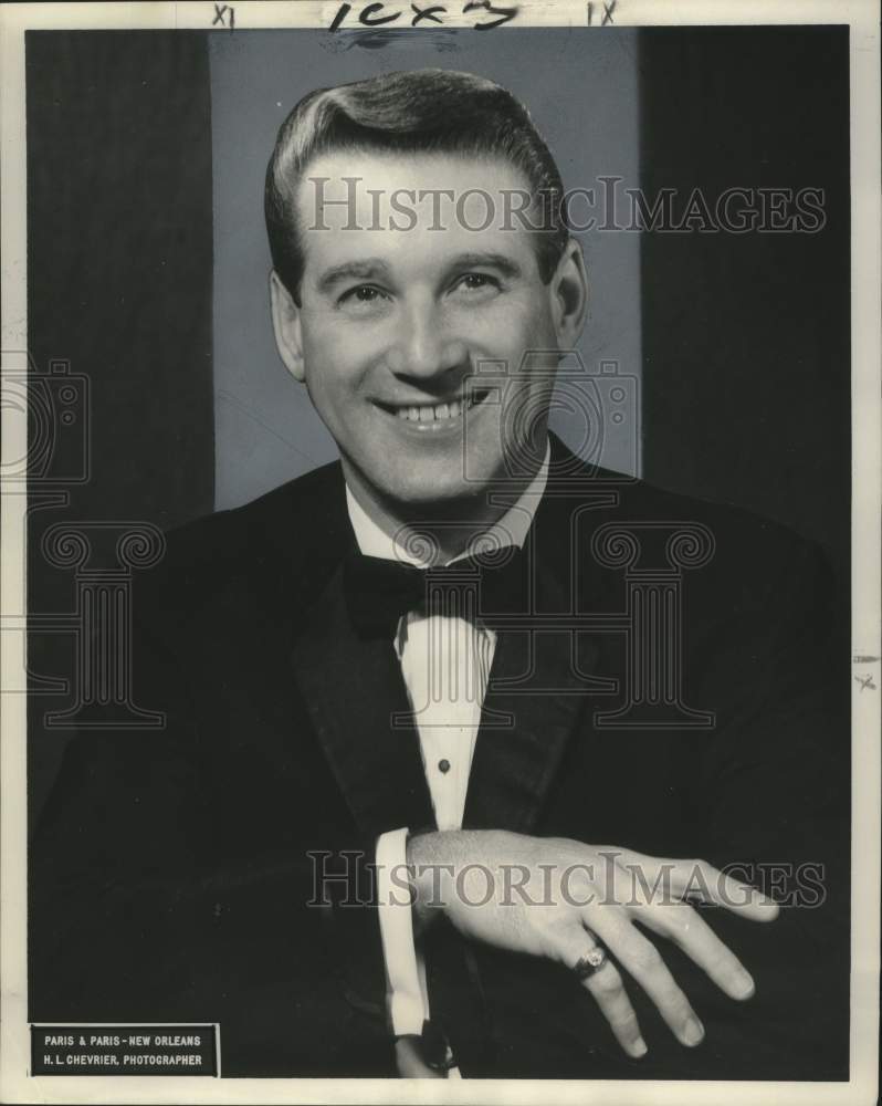 1966 Ray Ladd, Lounge Pianist - Historic Images