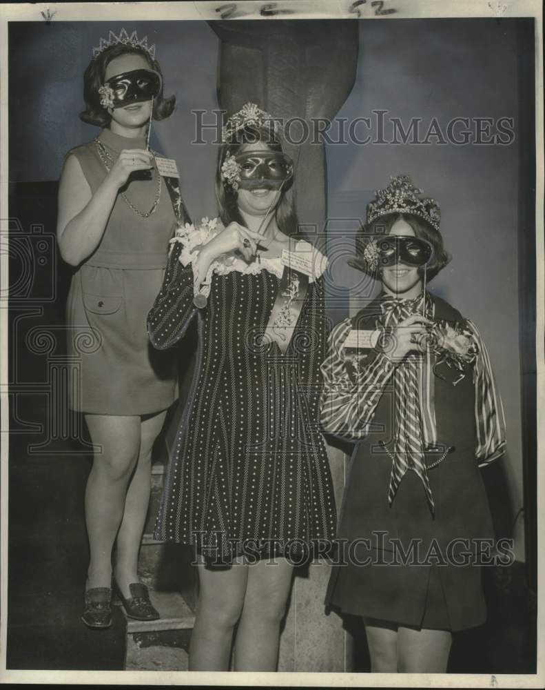 1970 Louisiana festival queens honored at International House - Historic Images