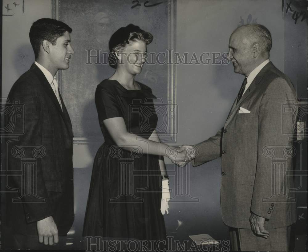 1960 Press Photo Shannon Ritchey &amp; Edmundo Acosta Jr.- Junior Red Cross Project-Historic Images