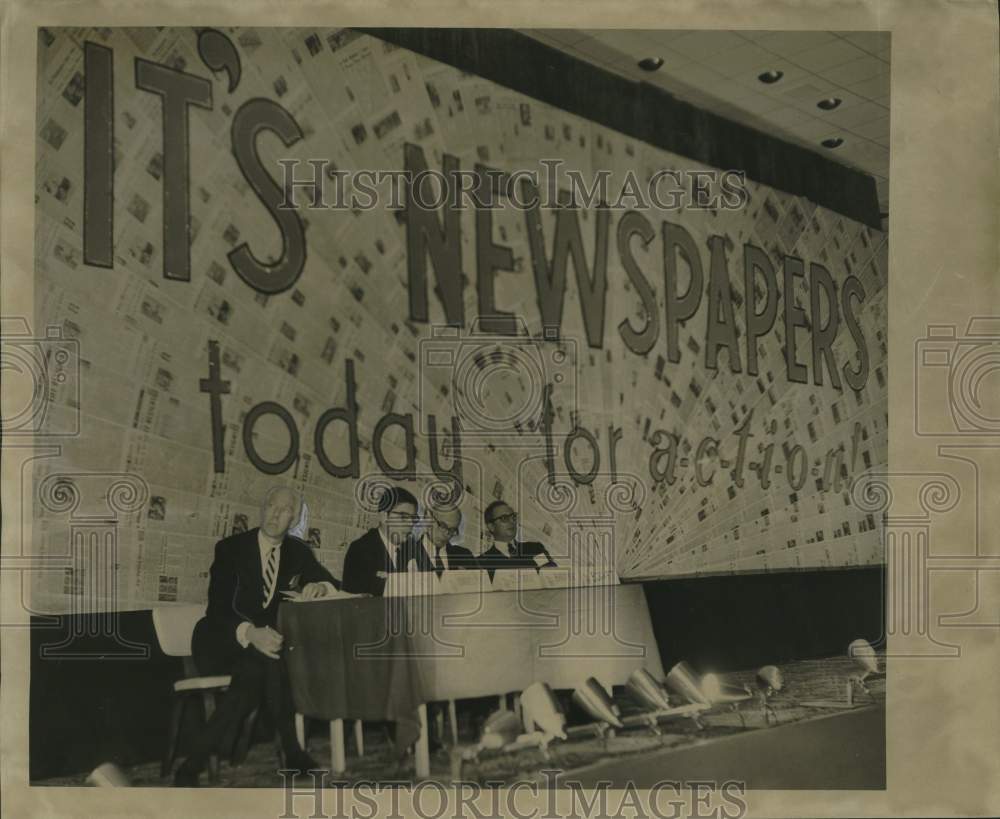 1966 Press Photo International Newspaper Advertising Executives Association - Historic Images