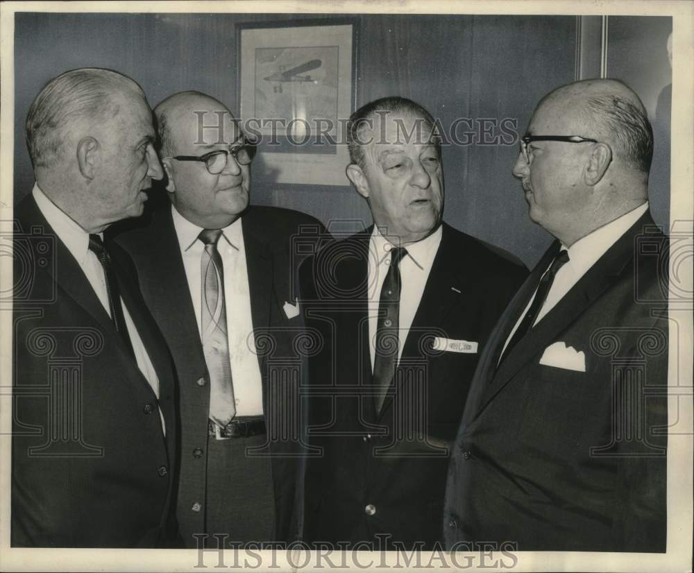 1965 Officials discussing- International House 55th Trade Mission-Historic Images