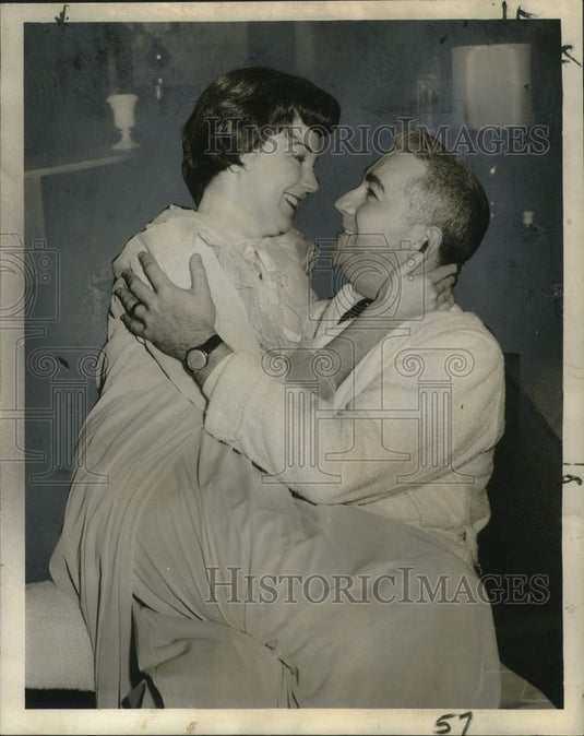 1960 Press Photo Chuck Grigsby and Annell McGee star in "The Gazebo" - Historic Images