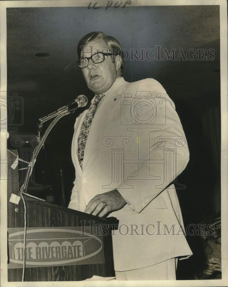 1973 Press Photo Donald E. Johnson, head of the Veterans Administration- Historic Images