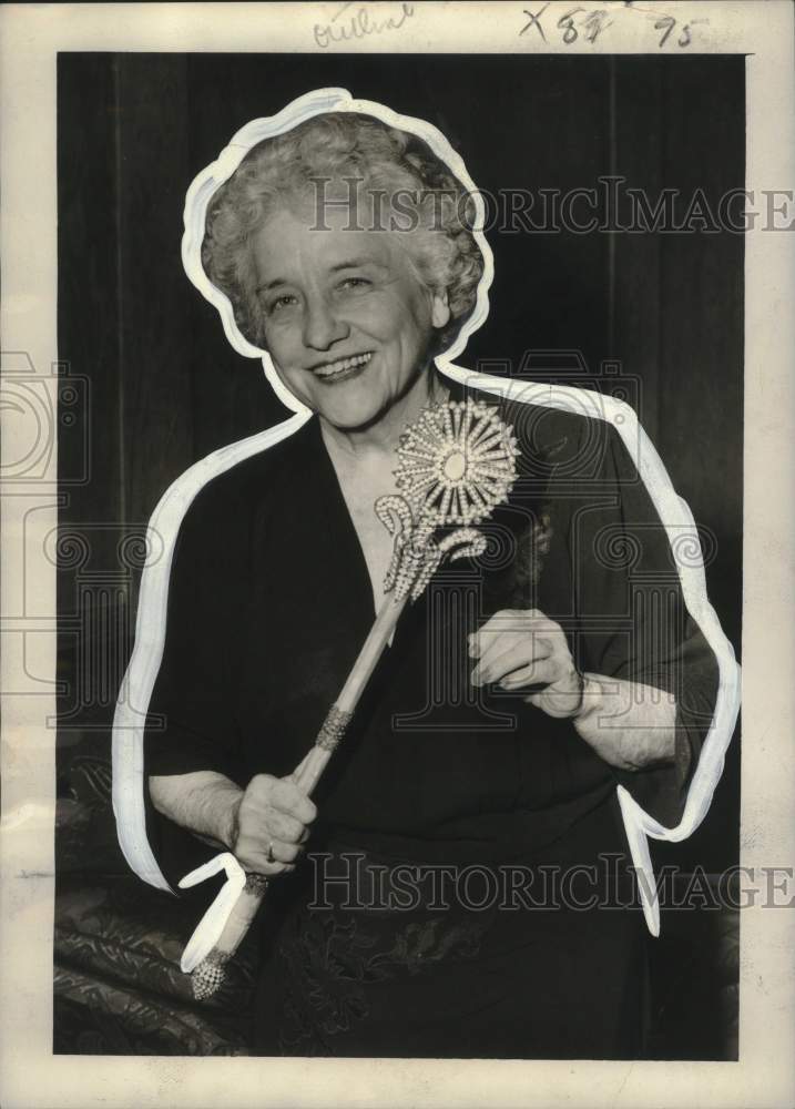 1954 Mrs. Lillian Lewis holding a scepter - Historic Images