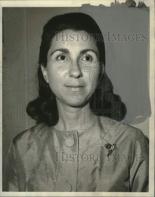 1970 Press Photo Mrs. Charles Loeb Jr.,  Loyola Faculty and Wives Club President - Historic Images
