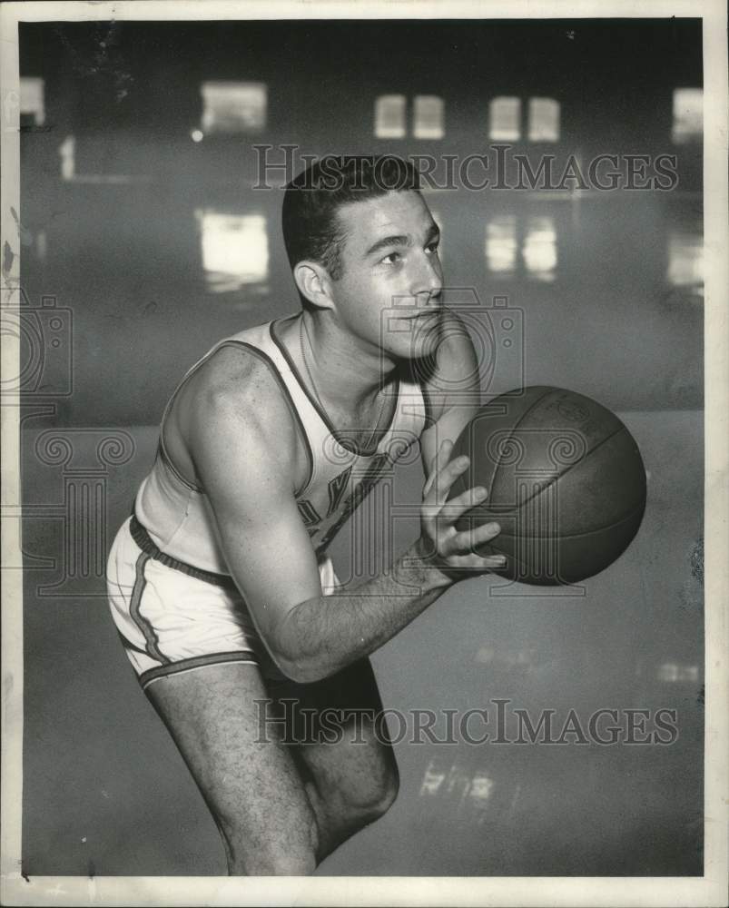 1967 Press Photo John &quot;Crit&quot; Loria, 5-11, senior, guard of New Orleans - Historic Images