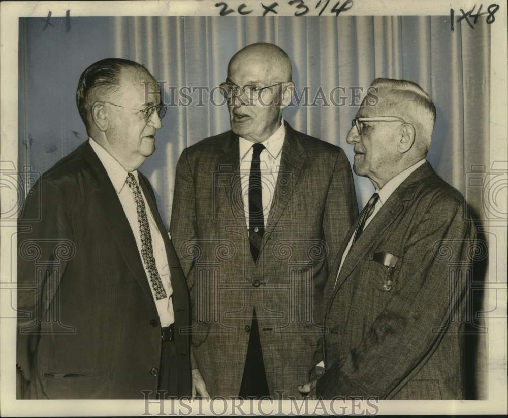 1965 Press Photo New Officers of the Federation Key Men at Holsum's Cafeteria - Historic Images