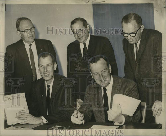 1963 Philippines trade mission members in New Orleans for meeting-Historic Images