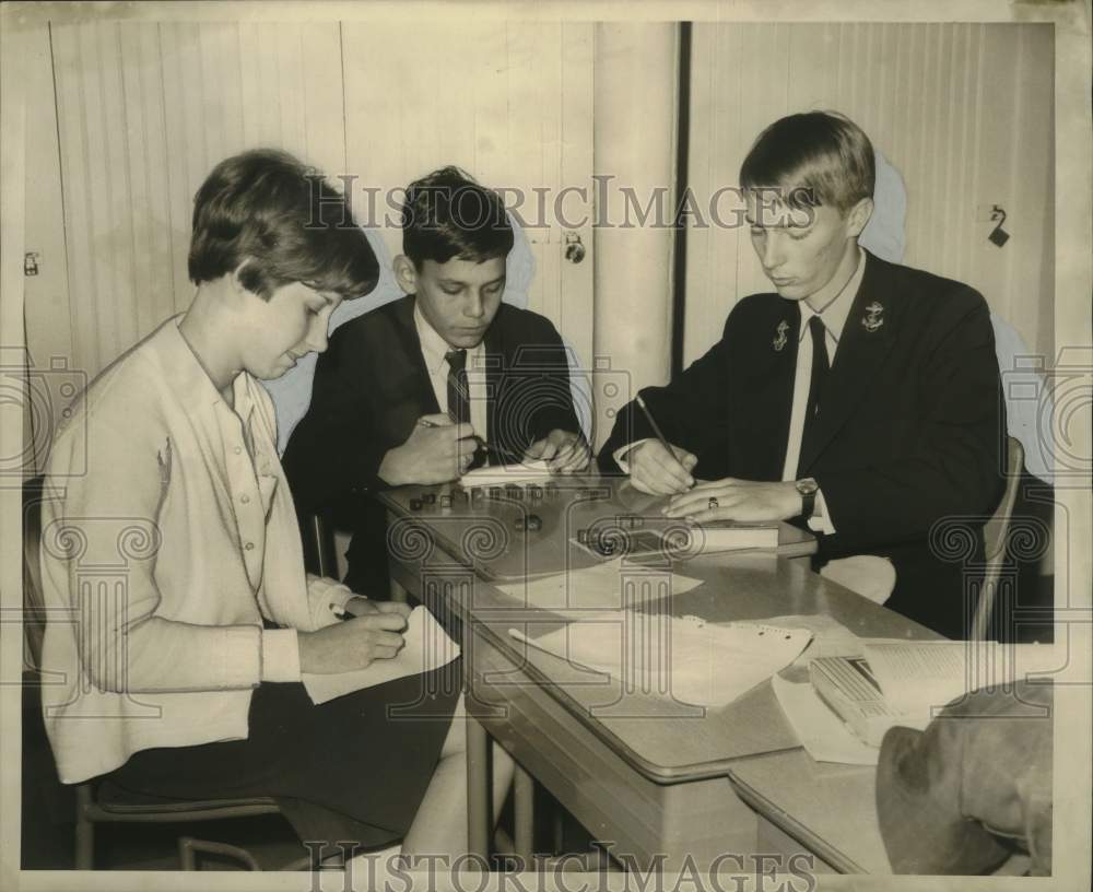 1968 New Orleans area students play game of &quot;Equations&quot;-Historic Images