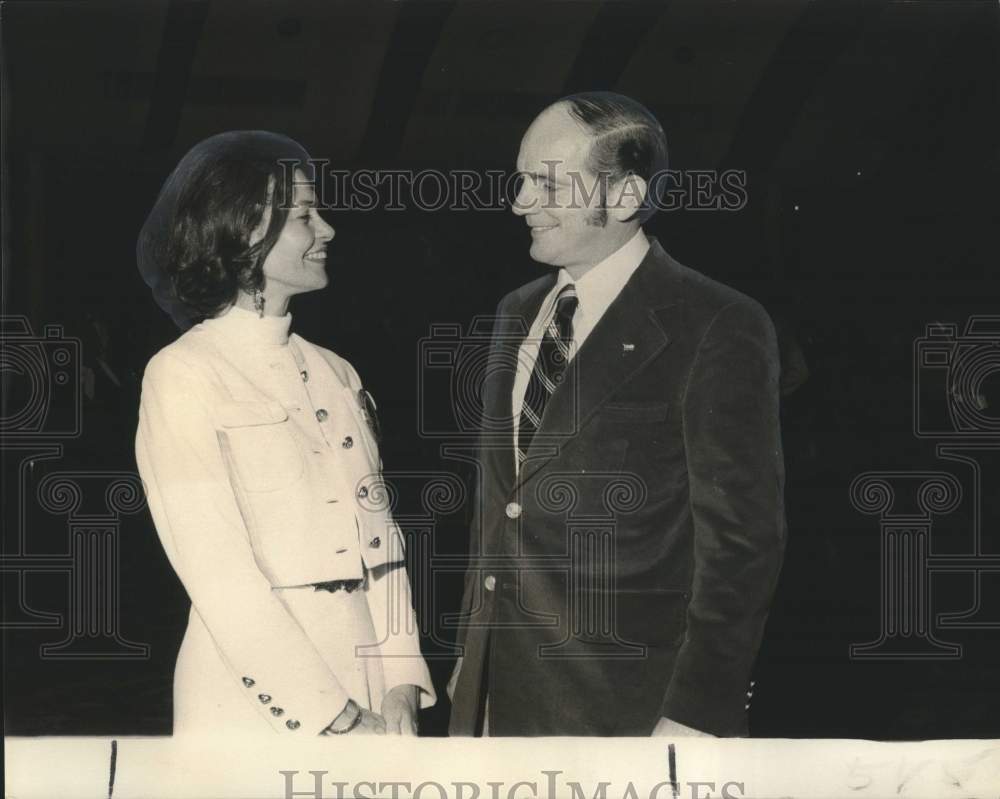 1972 Press Photo US Senator J. Bennett Johnston, of Louisiana, &amp; wife- Historic Images