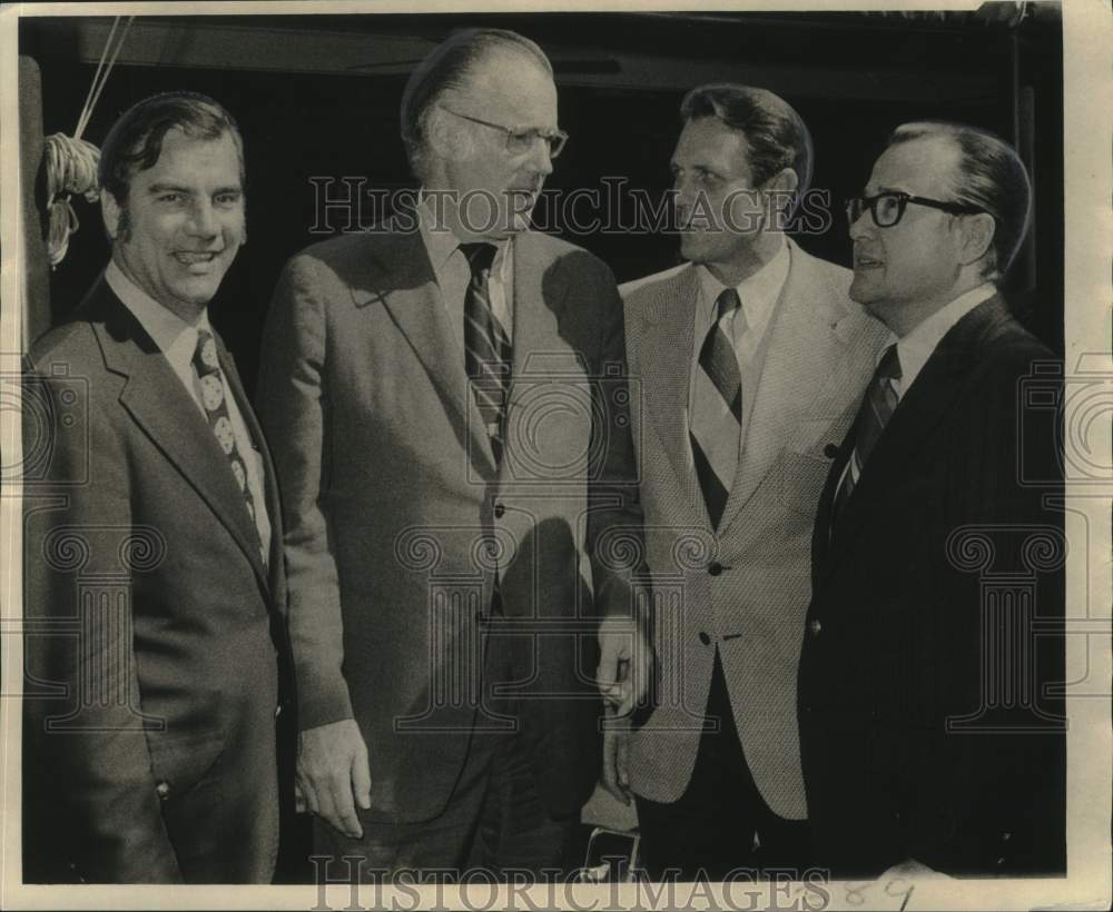 1972 Press Photo Baseball general managers meet with newsmen - noo41615- Historic Images