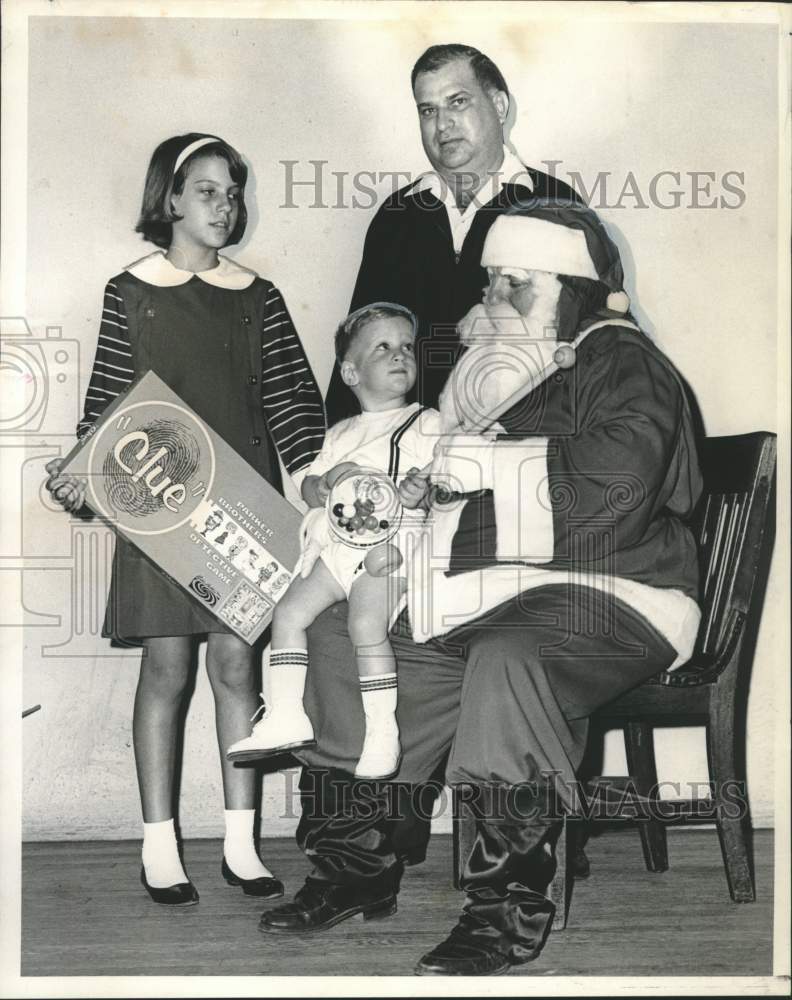 1967 Press Photo Wisner Playground Boosters give away toys to needy children - Historic Images