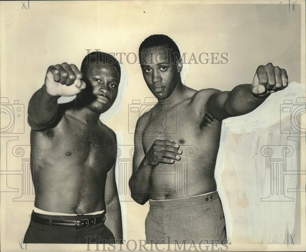 1967 Freddie Little versus Harold Richardson boxing match - Historic Images