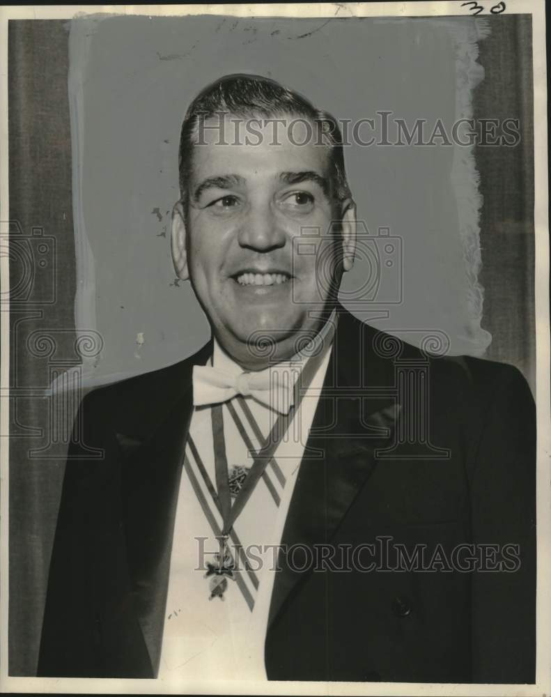 1960 Press Photo Enas Lane, installed as New Orleans Knights of Columbus officer - Historic Images
