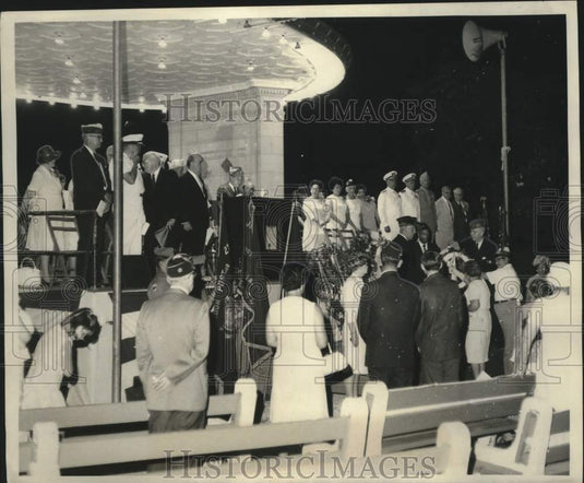 1969 Honor the memory of United States war dead in Audubon Park-Historic Images