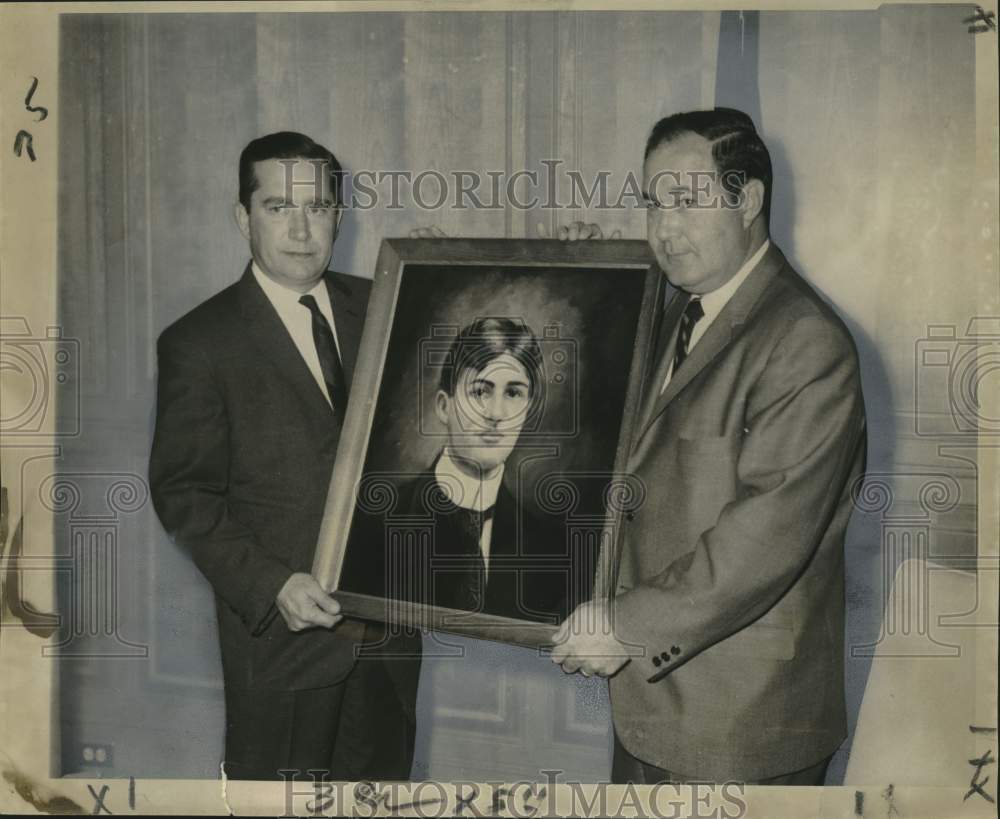 1968 Chalin O. Perez presents painting to Judge Eugene Leon Junior-Historic Images