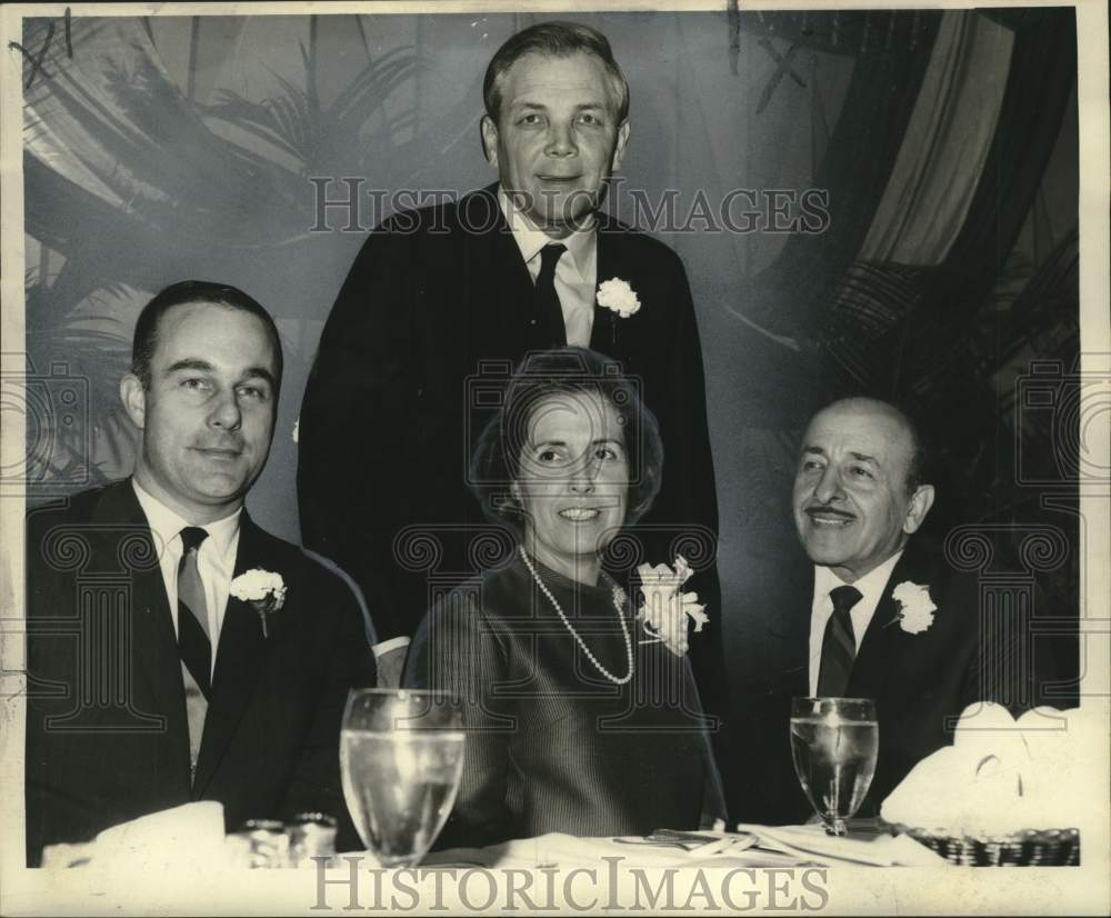 1968 Press Photo Governor John J. McKeithen &amp; wife, Democratic Party dinner - Historic Images