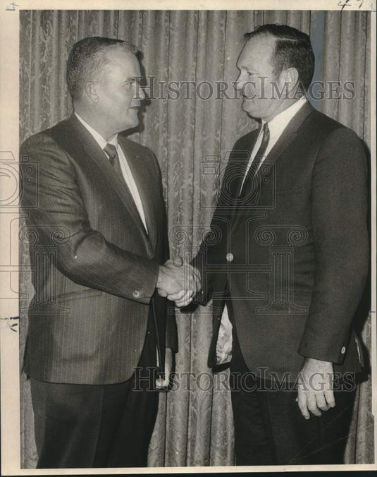 1969 Press Photo Tulane head coach Jim Pittman with LSU's Charlie McClendon- Historic Images