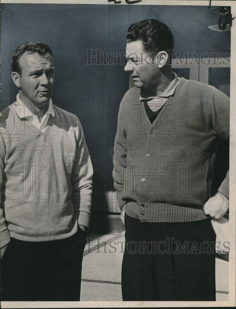 1963 Press Photo Dr. Cary Middlecoff, with Pro Golfer Palmer Mecora - noo46517 - Historic Images