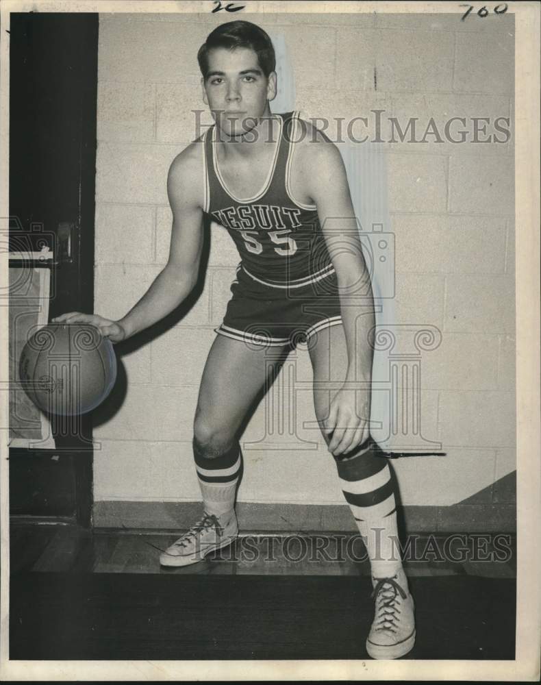 1969 Press Photo Jesuit basketball forward Steve Meyer, dribbles the ball - Historic Images