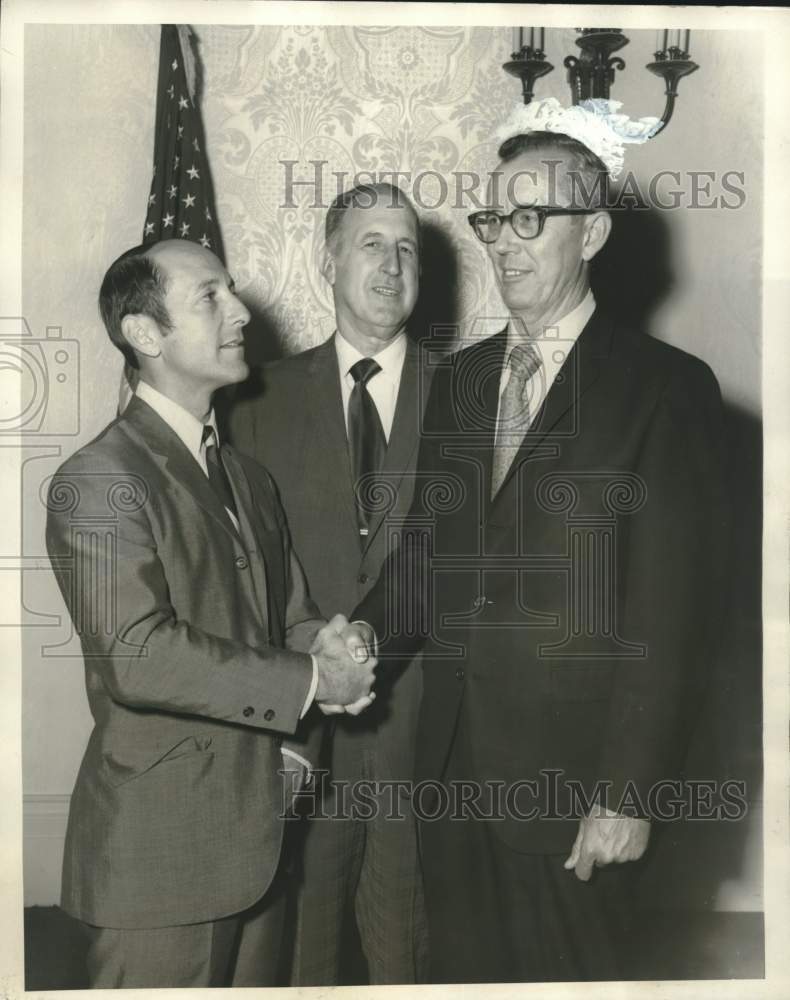 1971 J. Ray Myers, New President of New Orleans Insurance Exchange - Historic Images