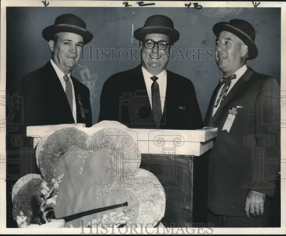 1967 Press Photo Attendees at West Bank Irish groups St. Patrick&#39;s Day event- Historic Images