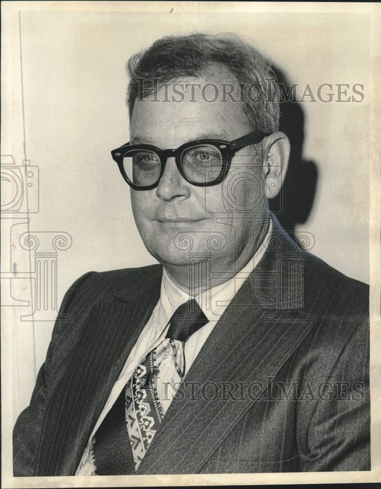 1972 W. McK. O&#39;Neill Jr, Pres. Institute for Human Understanding - Historic Images