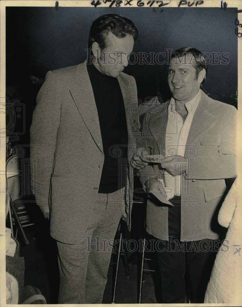 1975 Press Photo Saints&#39; coach John North with General Manager Dick Gordon- Historic Images