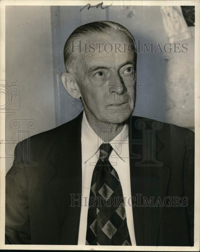 1955 Press Photo W.J. Midelton, Research Specialist for The States - noo50822-Historic Images