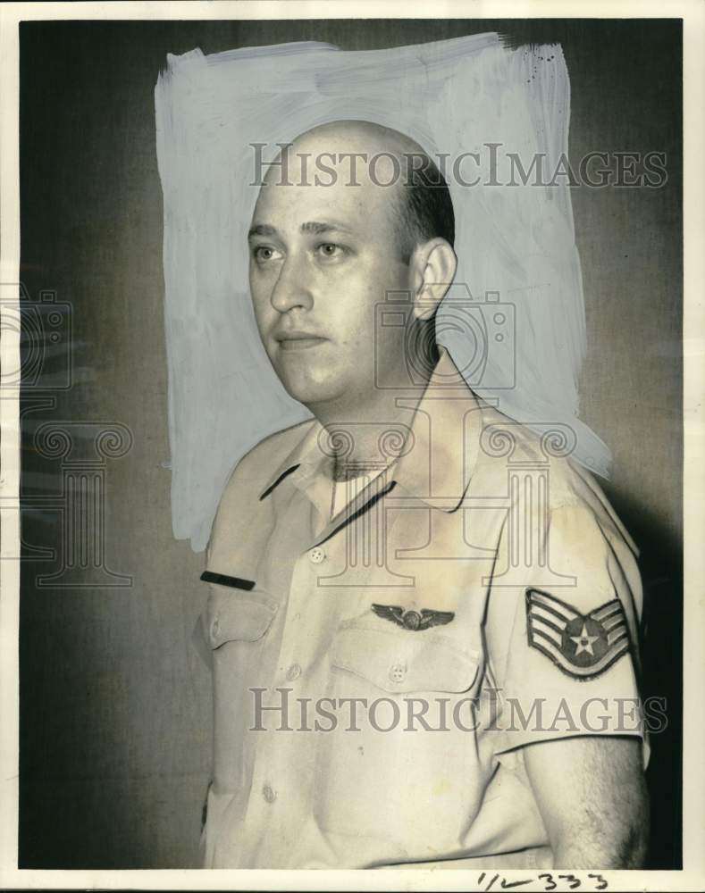 1963 Press Photo Sergeant James L. Davis named &quot;outstanding combat crew member&quot;-Historic Images