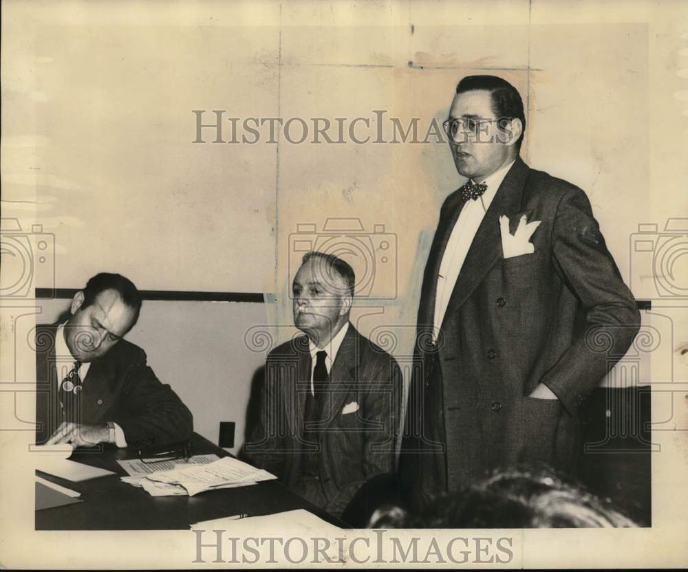 1947 Press Photo Harry Tarrington of Washington civil aeronautics administration - Historic Images