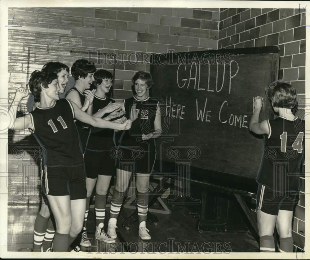 1968 Mississippi State College for Women&#39;s Basketball Team members - Historic Images